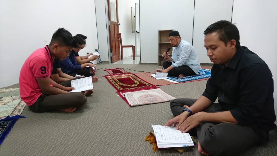MAJLIS SOLAT HAJAT SERTA BACAAN YASIN WARGA KKYT
